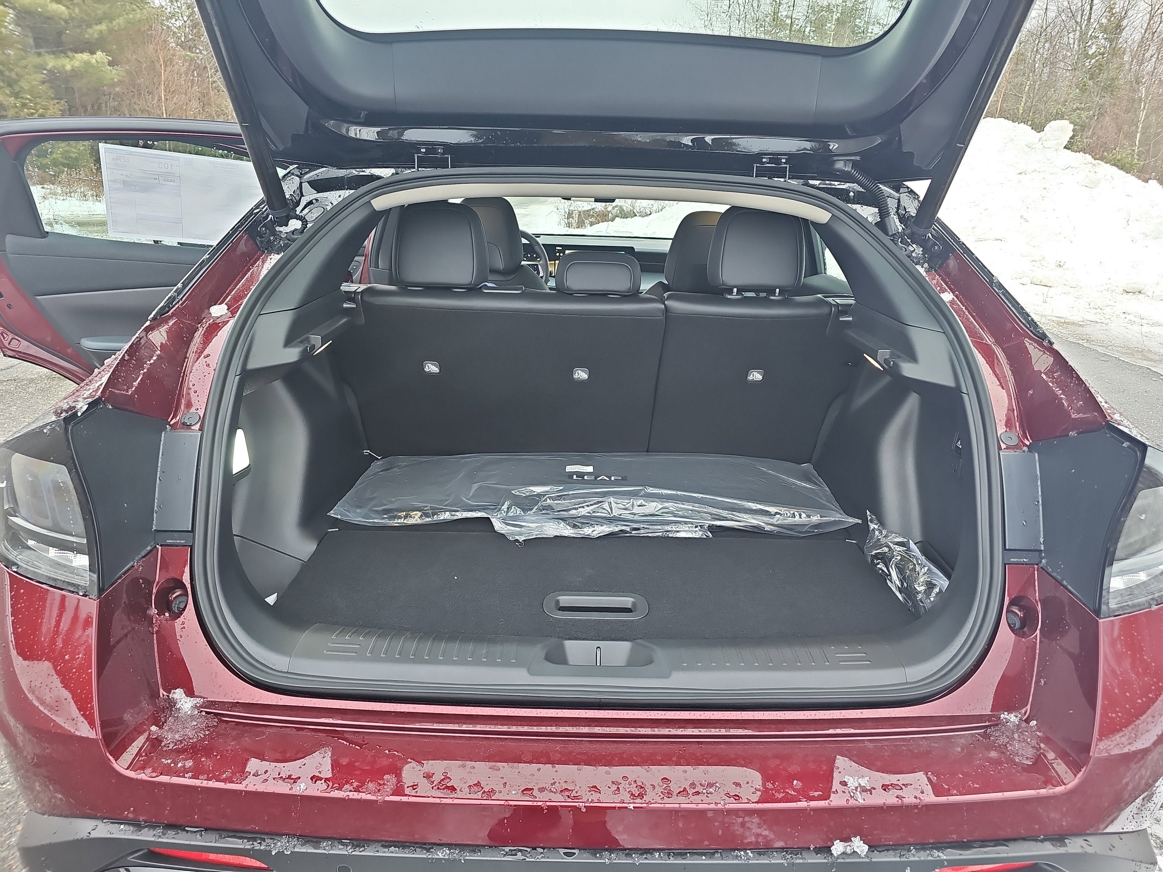 New 2026 Nissan Leaf Platinum+ w/ Cargo Package (Platinum+) image 16