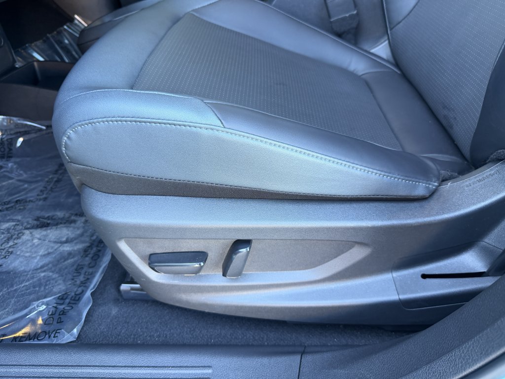 Used 2026 Nissan Leaf SV+ w/ Floor Mat Package (SV+) FWD image 33