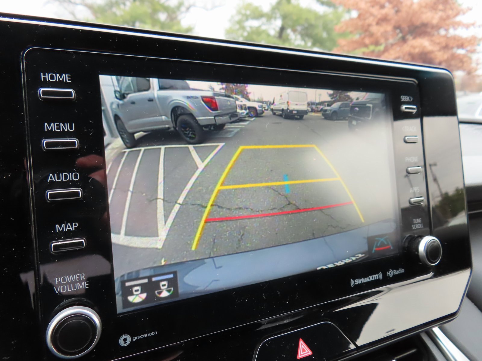 Used 2021 Toyota Venza LE w/ Carpet Mat Package (TMS) image 24