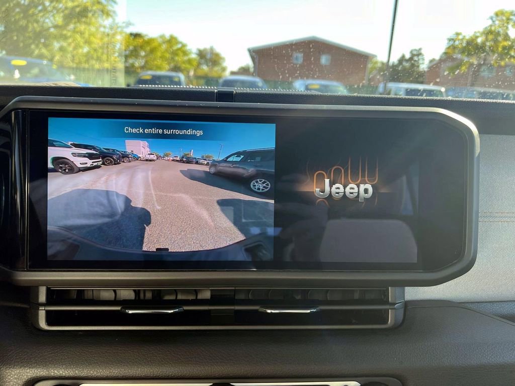 Certified 2024 Jeep Gladiator Sport image 22