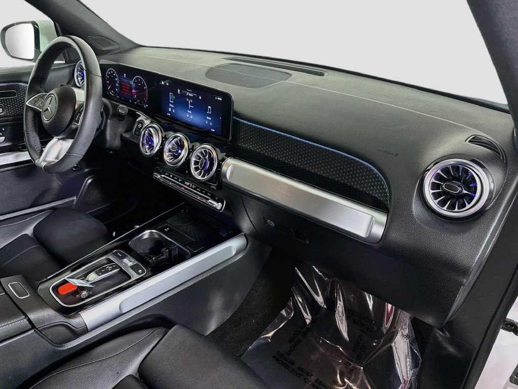 Used 2024 Mercedes-Benz GLB 250 image 28