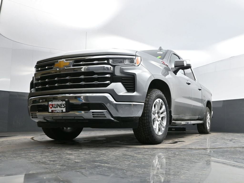 Used 2024 Chevrolet Silverado 1500 LTZ w/ Technology Package image 35