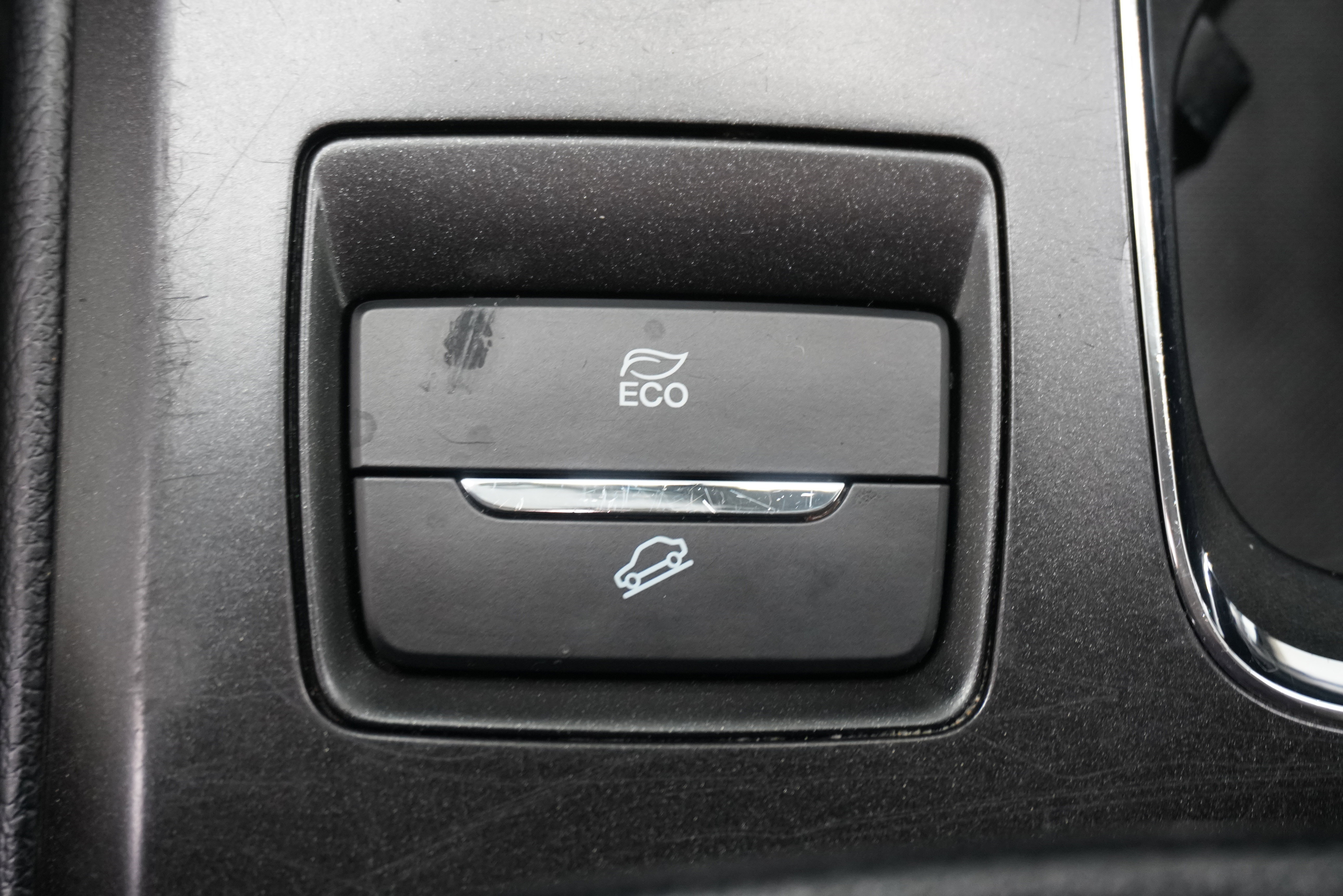 Used 2017 Ford Fusion SE FWD image 20
