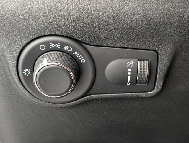 Used 2023 Jeep Compass Sport AWD/4WD image 13