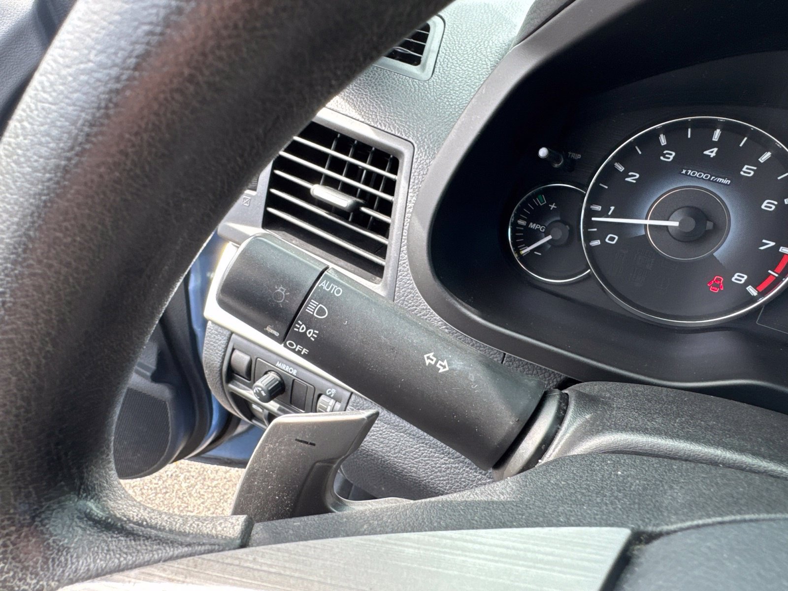 Used 2010 Subaru Outback 2.5i AWD/4WD image 17