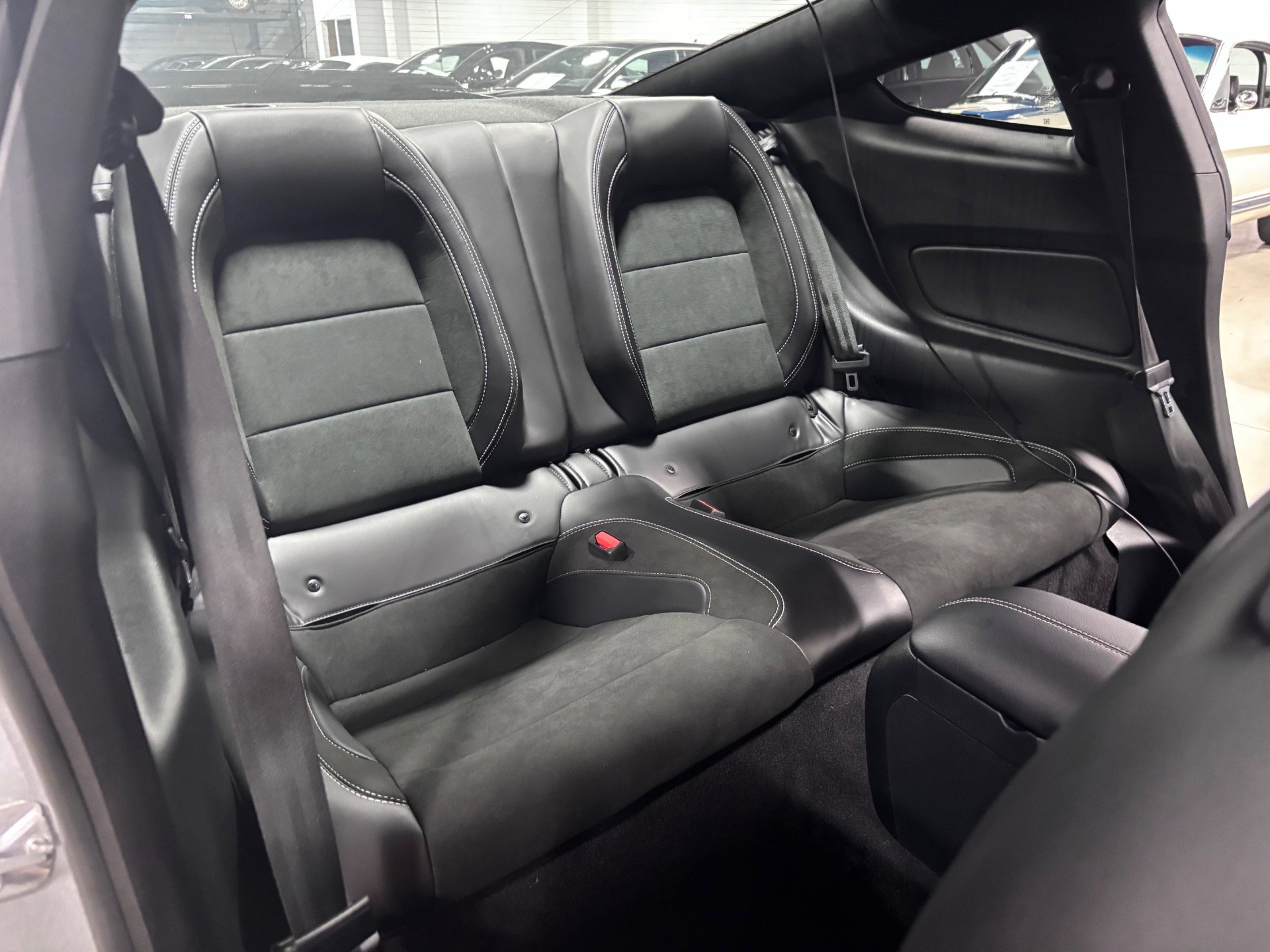 Used 2022 Ford Mustang Shelby GT500 w/ Technology Package image 48