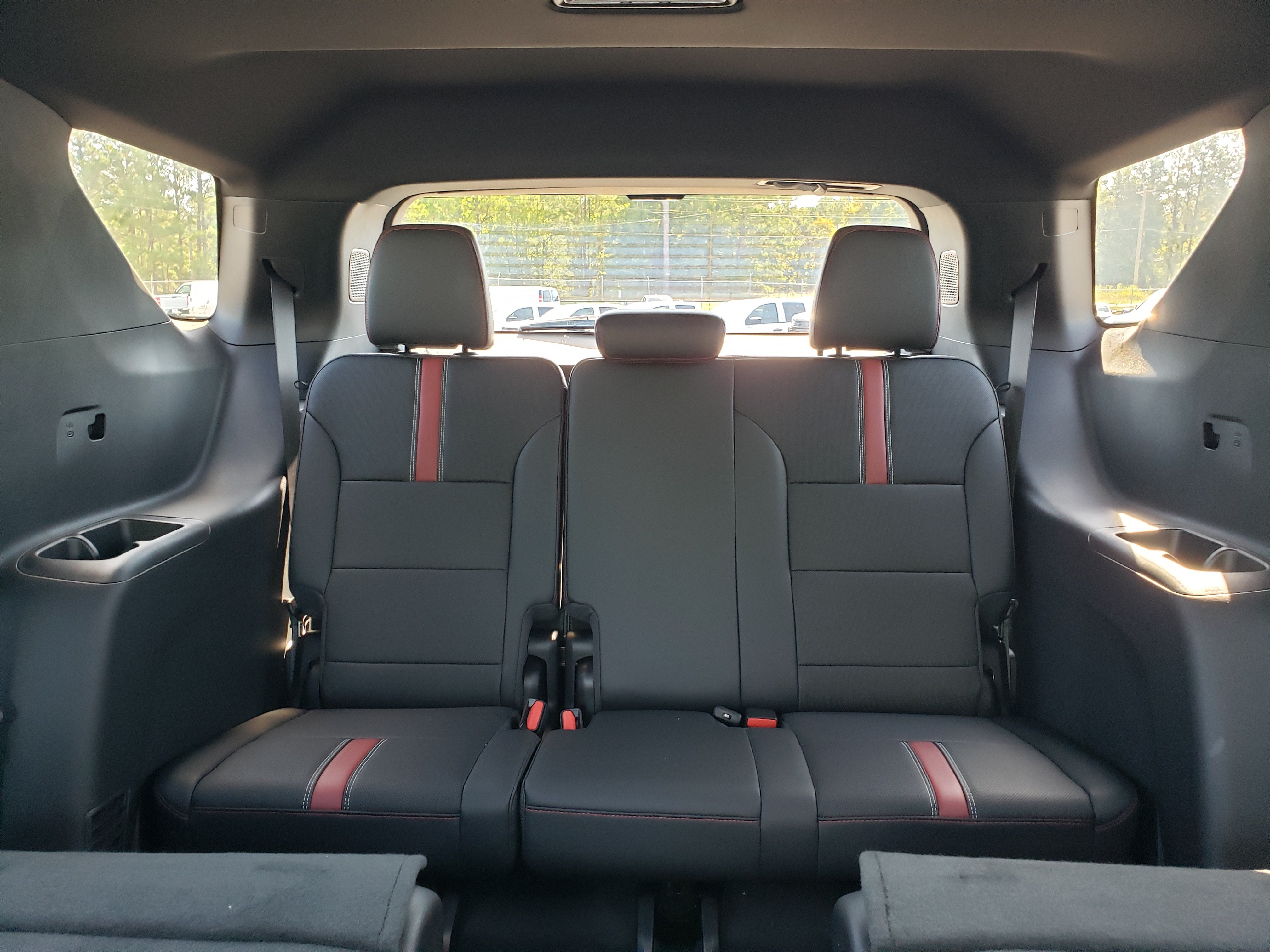 New 2027 Chevrolet Traverse RS w/ LPO, Floor Liner Package FWD image 33