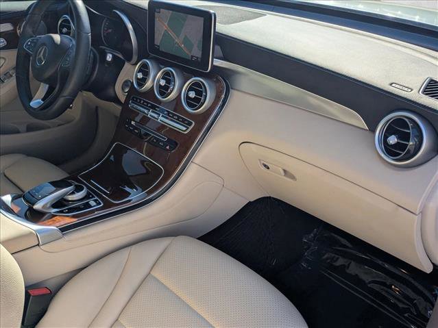 Used 2017 Mercedes-Benz GLC 300 image 22