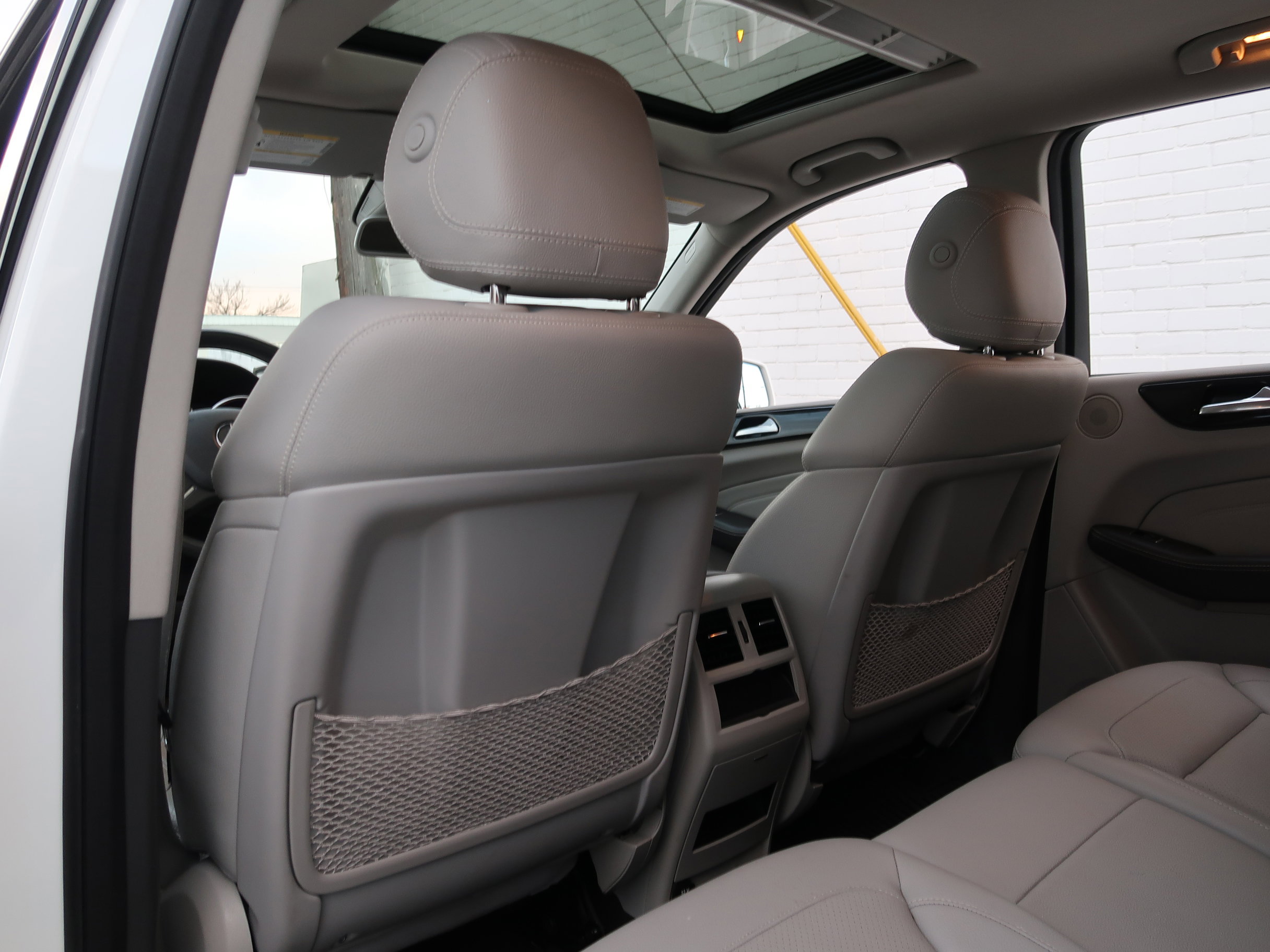 Used 2015 Mercedes-Benz ML 250 BlueTEC 4MATIC w/ Premium 1 Package image 34