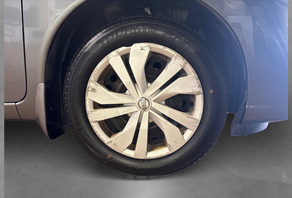Used 2018 Nissan Versa Note S FWD image 20