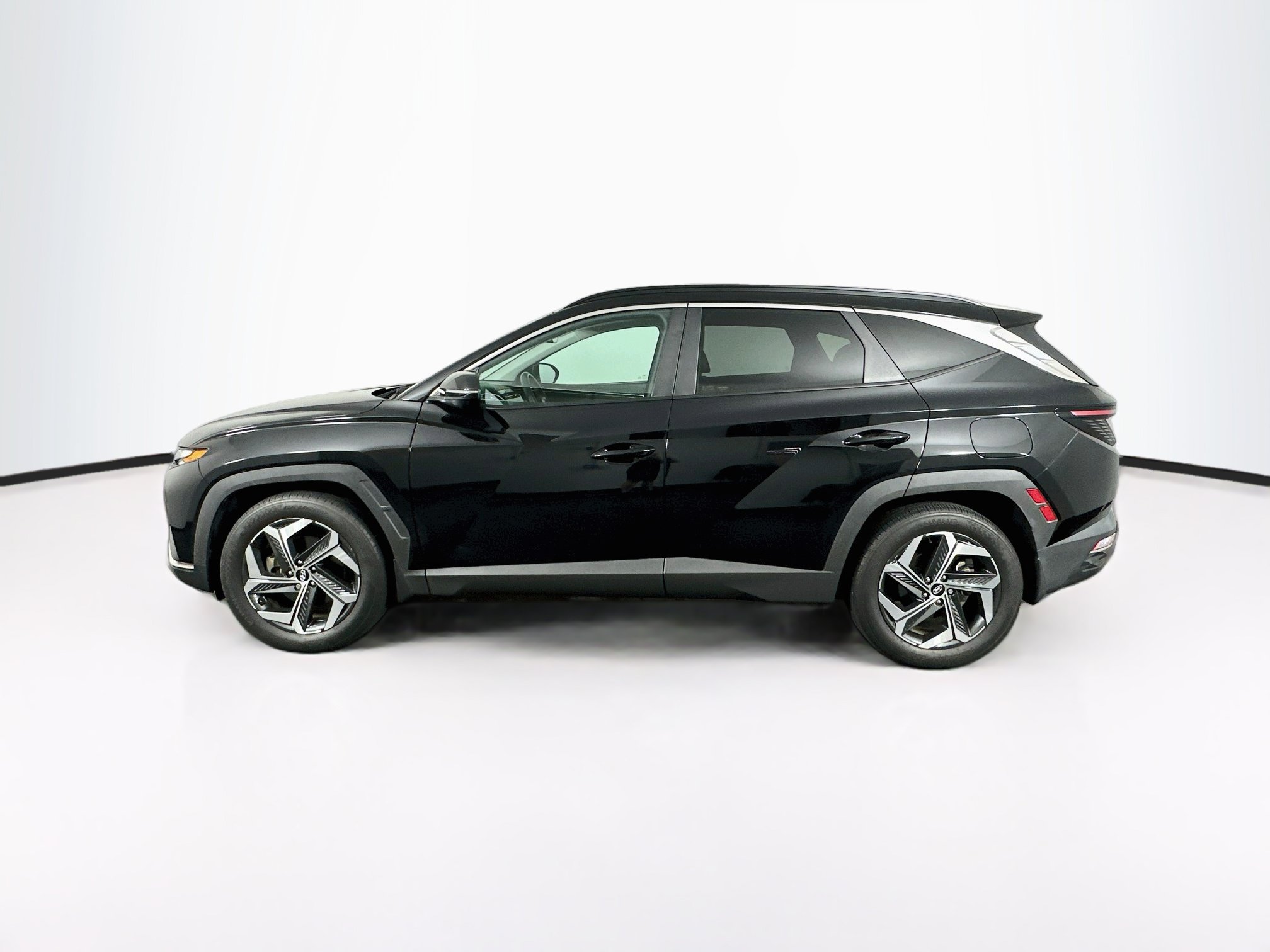 Used 2023 Hyundai Tucson SEL w/ Convenience Package FWD image 4