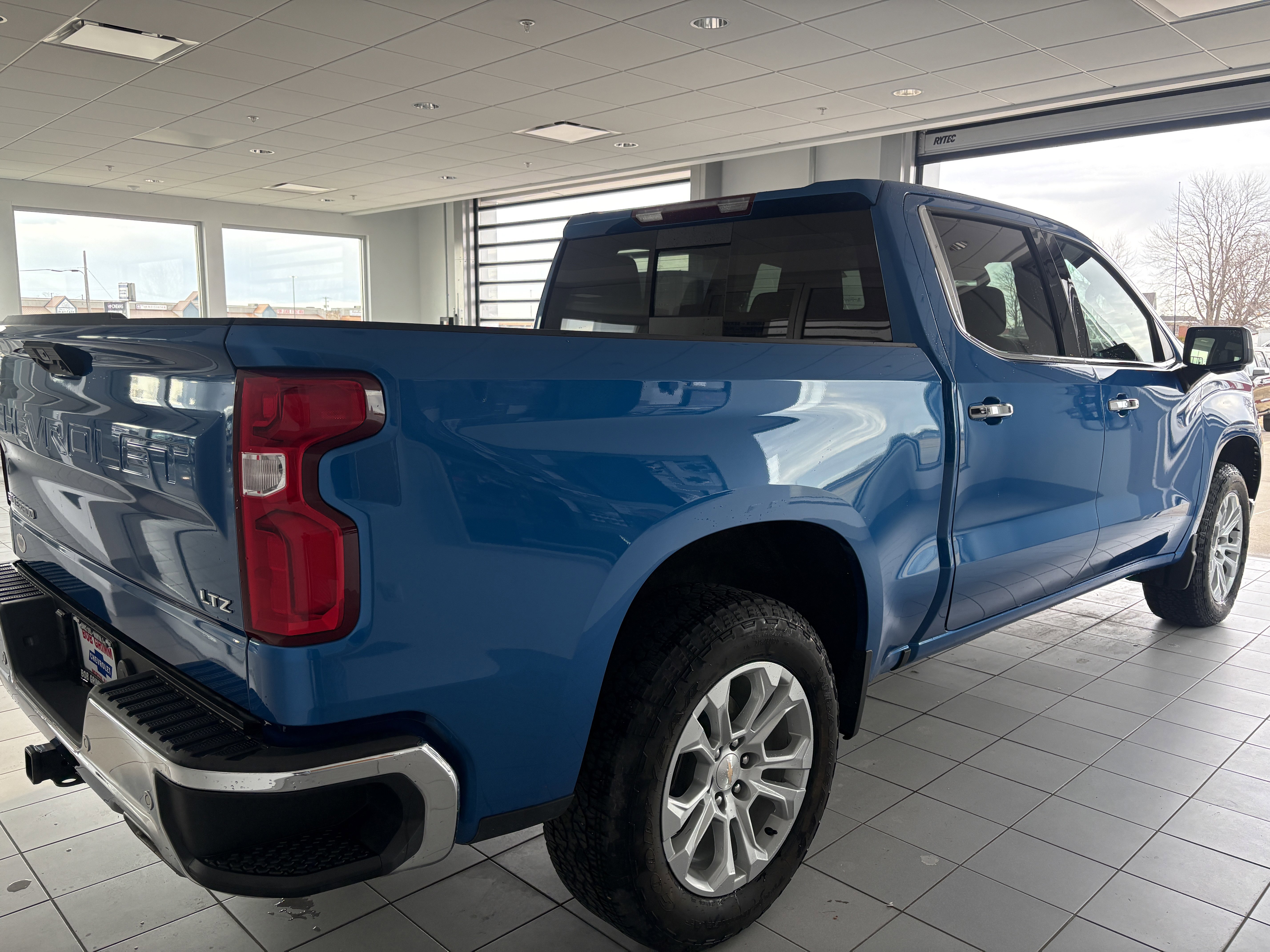 Used 2022 Chevrolet Silverado 1500 LTZ image 6