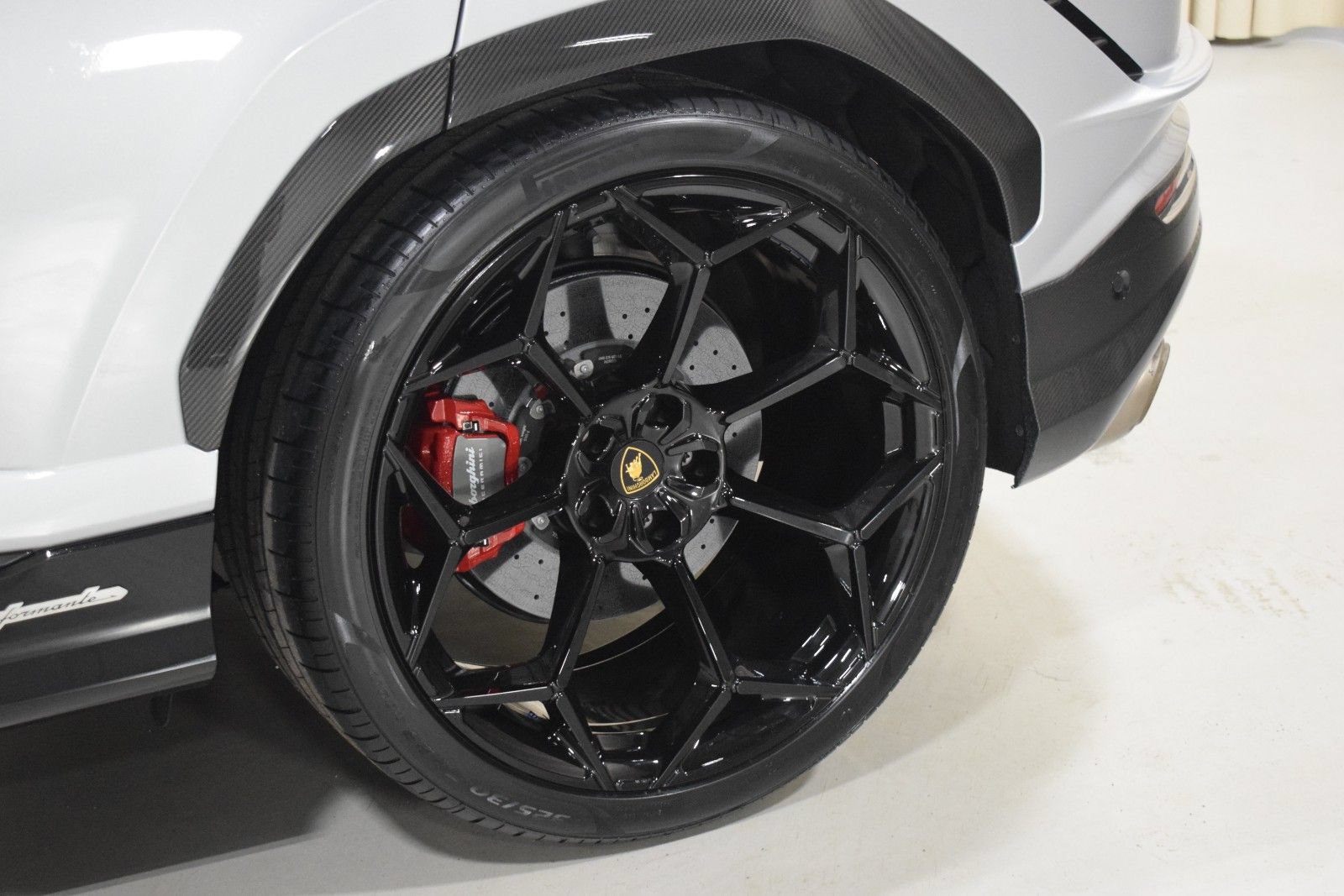 Used 2024 Lamborghini Urus Performante AWD/4WD image 7