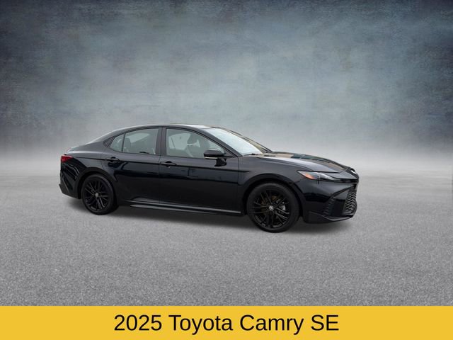 Used 2025 Toyota Camry SE FWD image 2