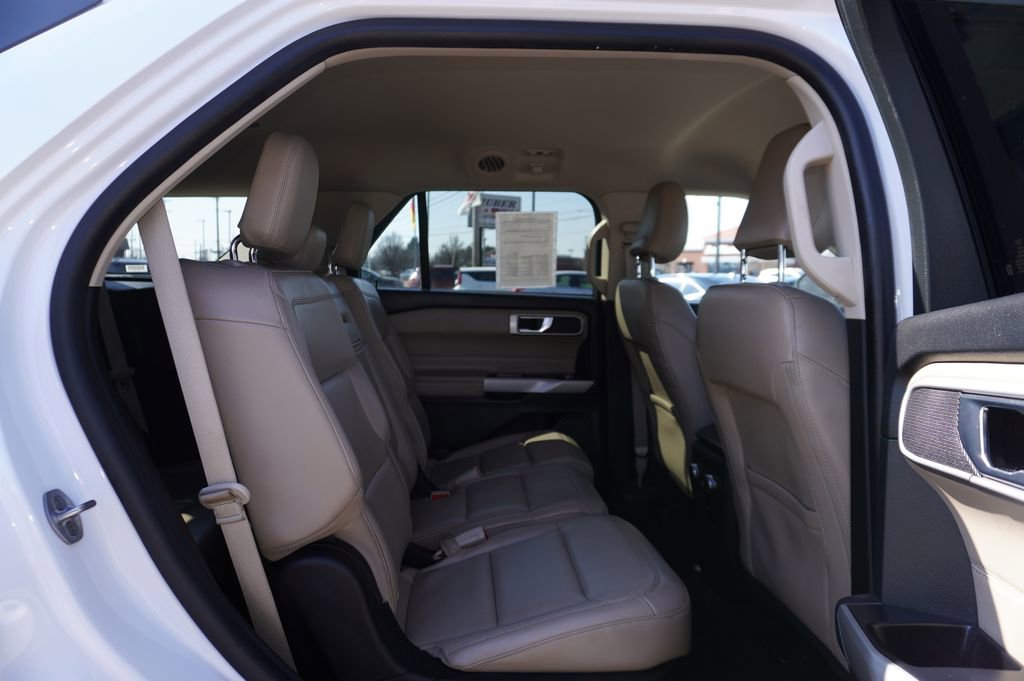 Used 2022 Ford Explorer XLT w/ Equipment Group 202A image 28