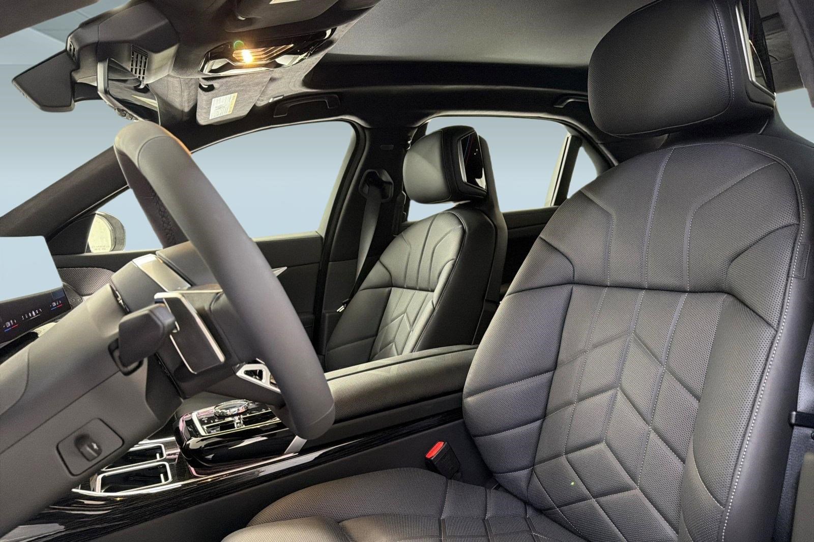 New 2026 BMW i7 xDrive60 AWD/4WD image 19