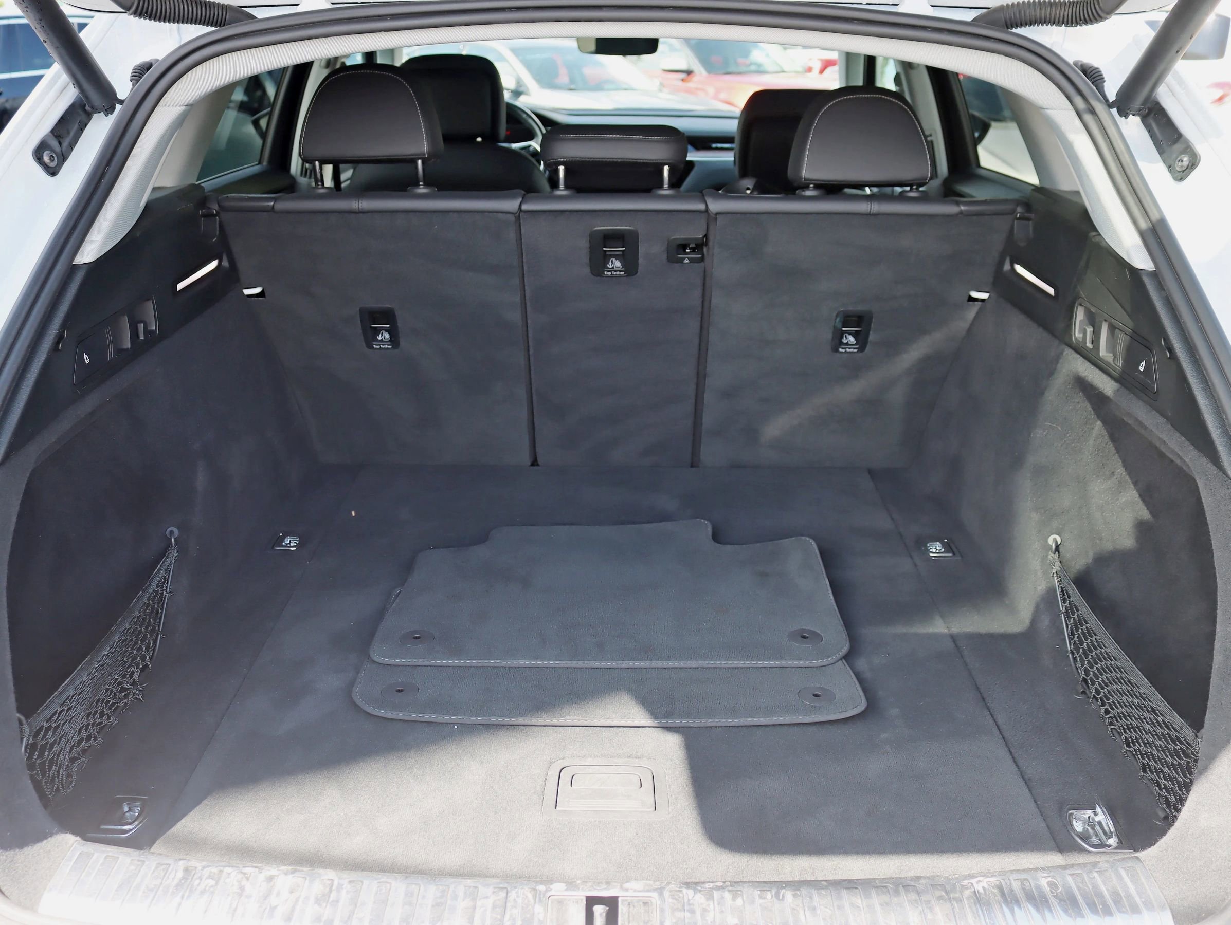 Used 2019 Audi e-tron Premium Plus image 39