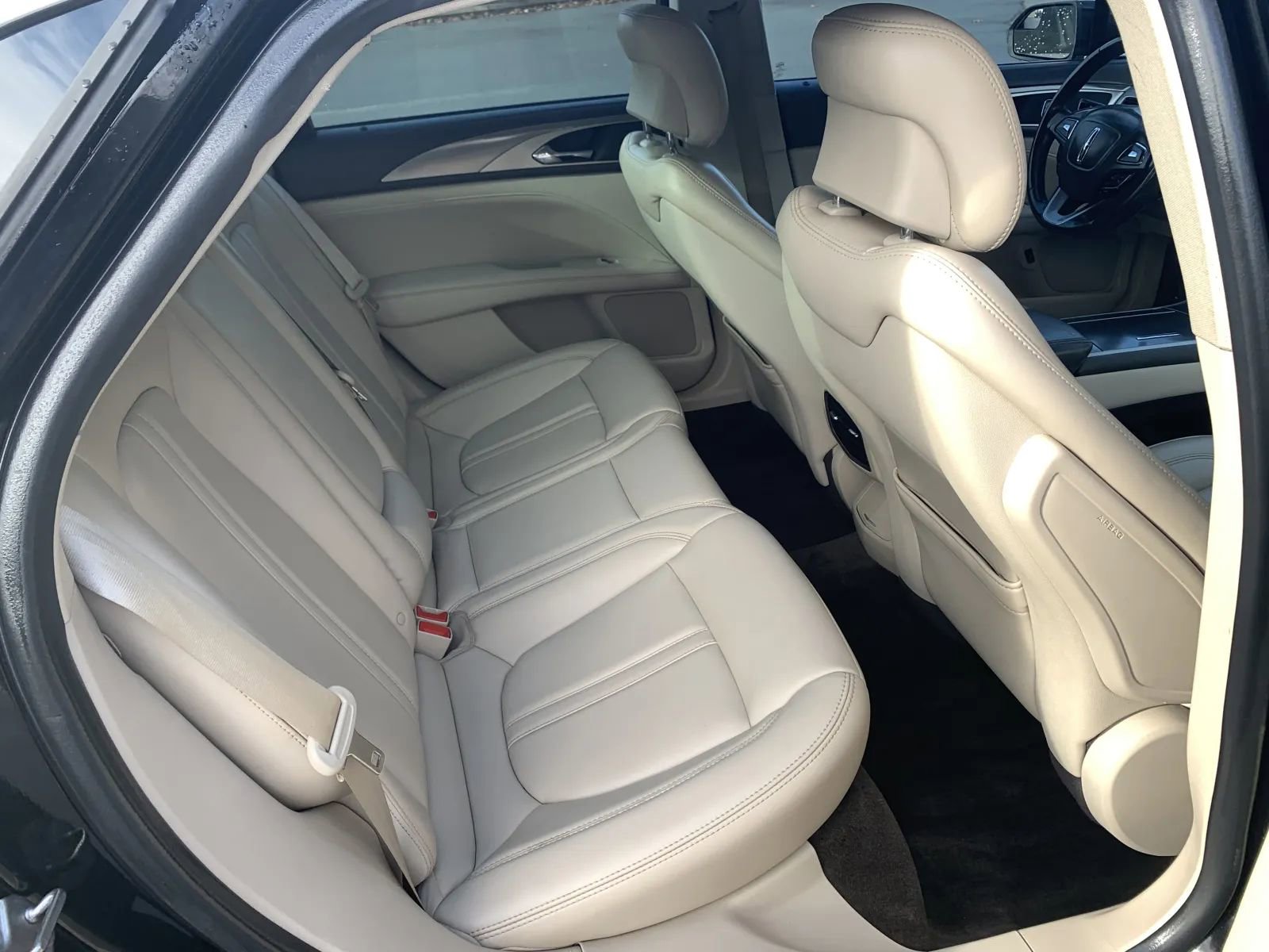 Used 2018 Lincoln MKZ Premiere image 30