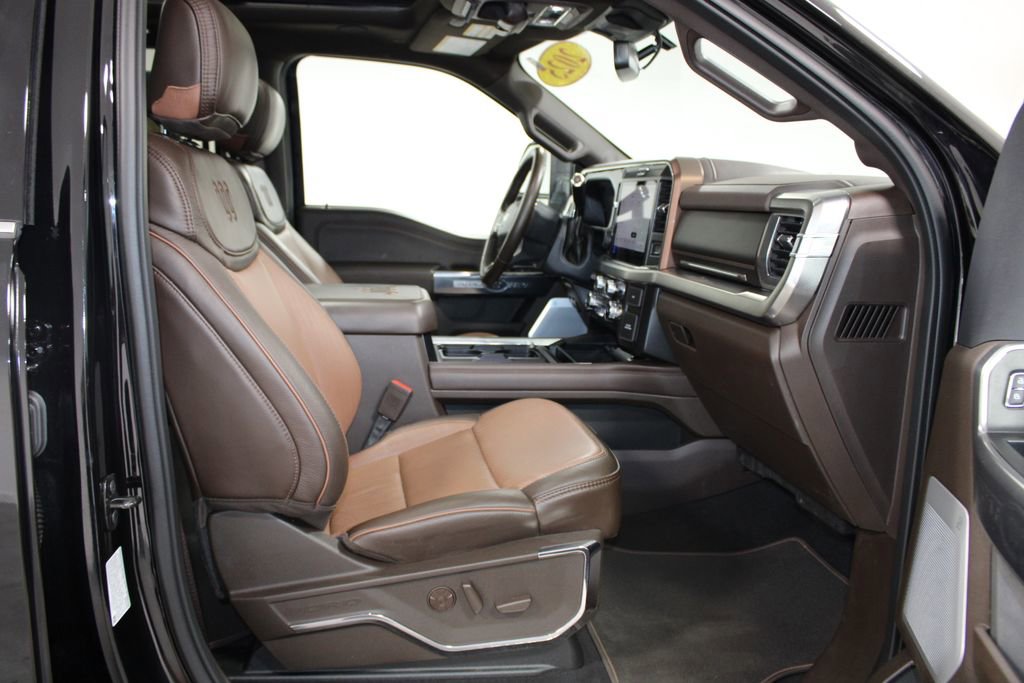 Used 2025 Ford F350 King Ranch w/ FX4 Off-Road Package AWD/4WD image 29