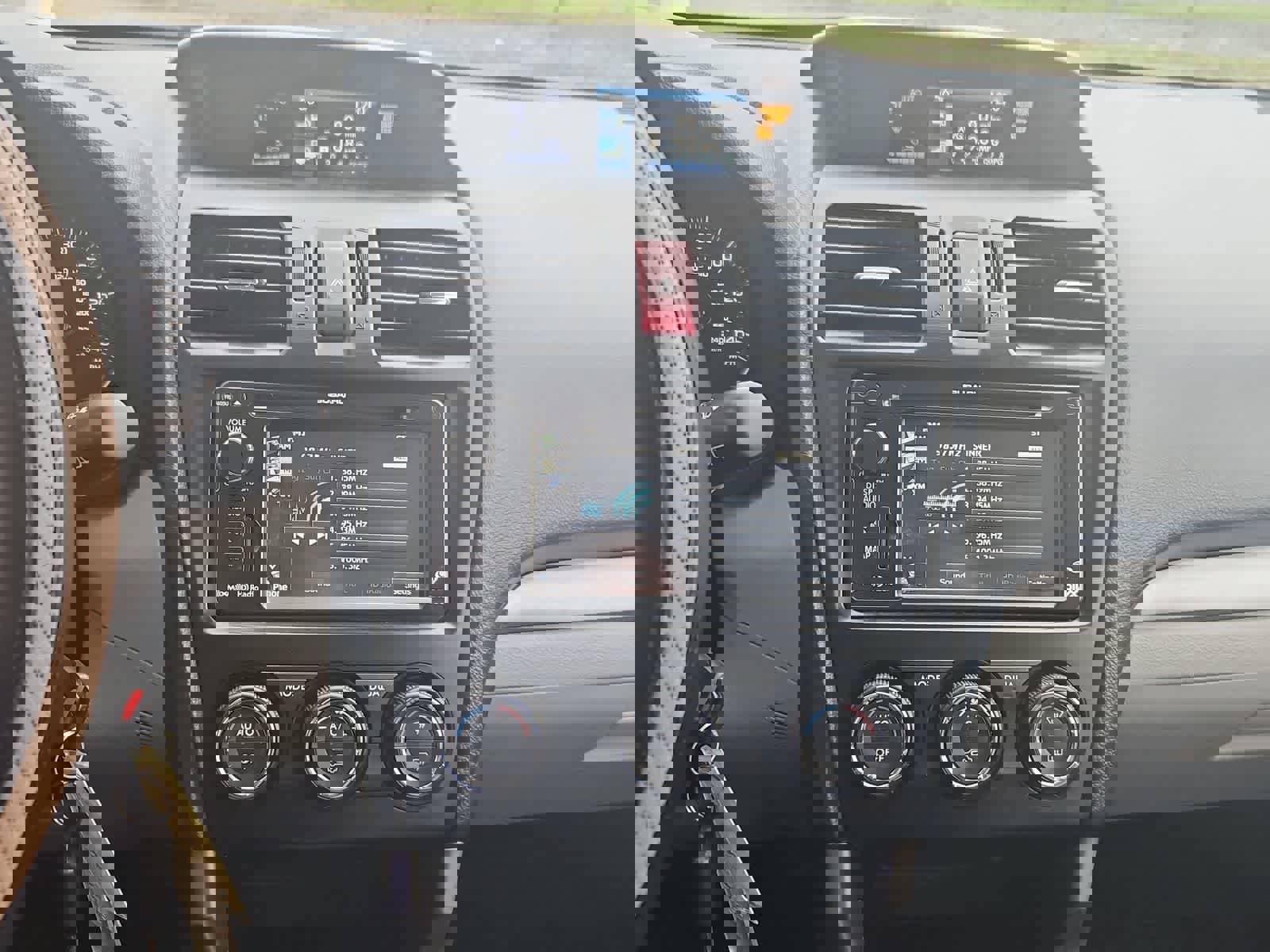 Used 2014 Subaru Forester 2.5i Touring w/ Popular Package #2 image 28