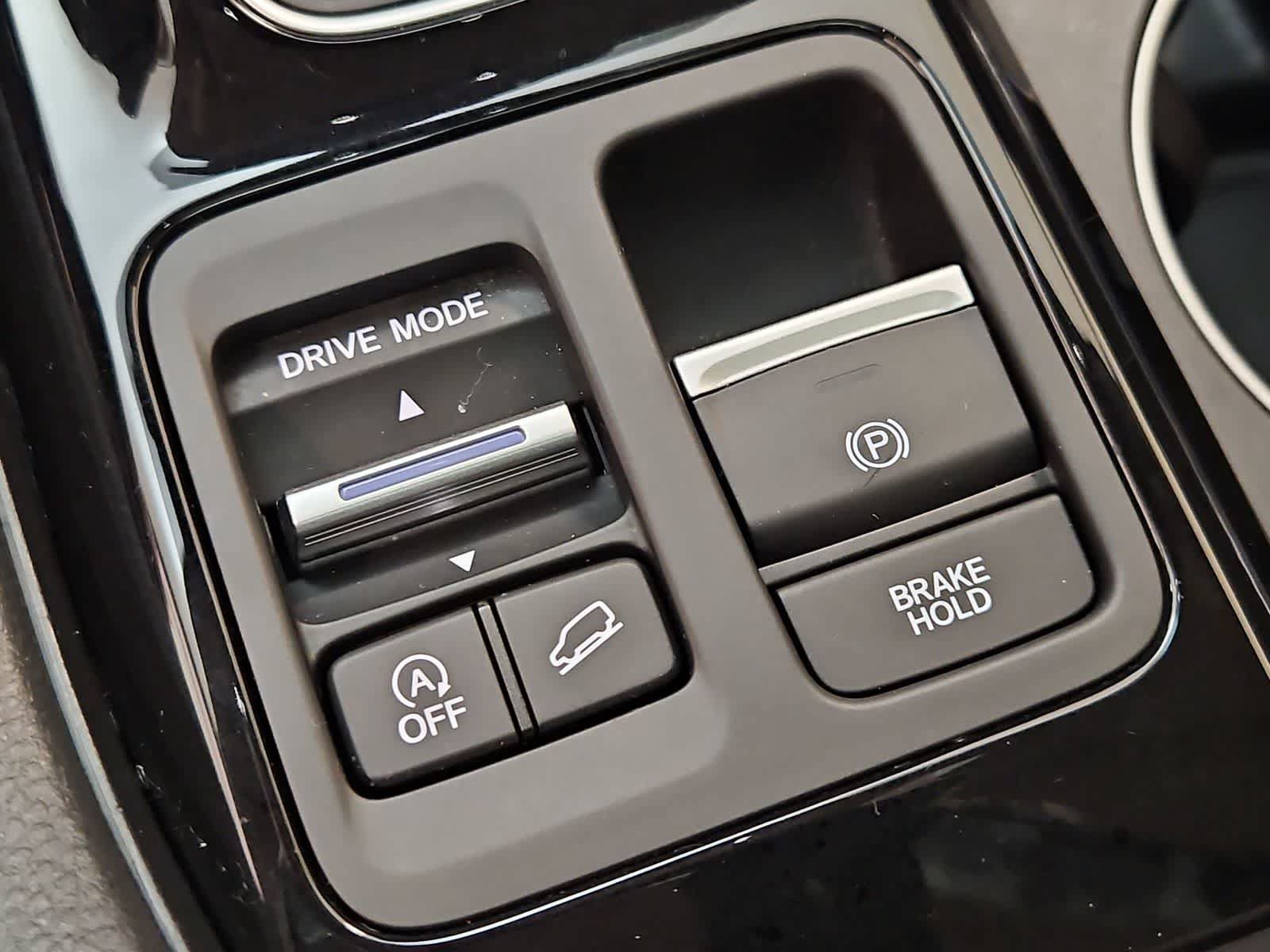 Certified 2025 Honda Pilot Touring image 34