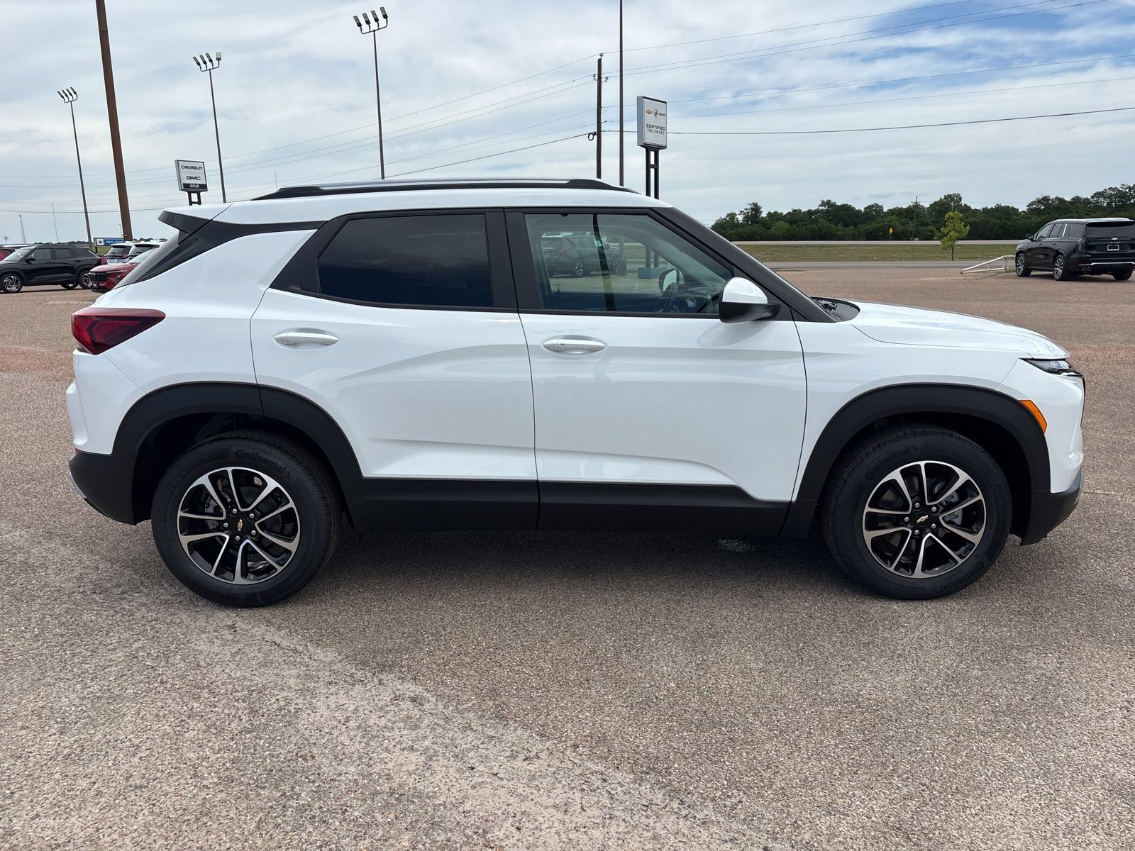 New 2026 Chevrolet TrailBlazer LT w/ Convenience Package FWD image 7