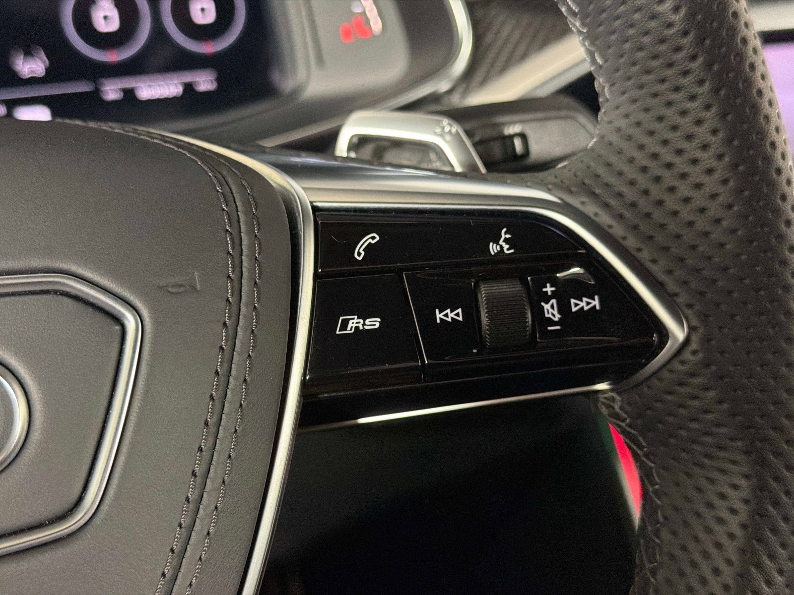 Used 2025 Audi RS 7 Performance AWD/4WD image 50