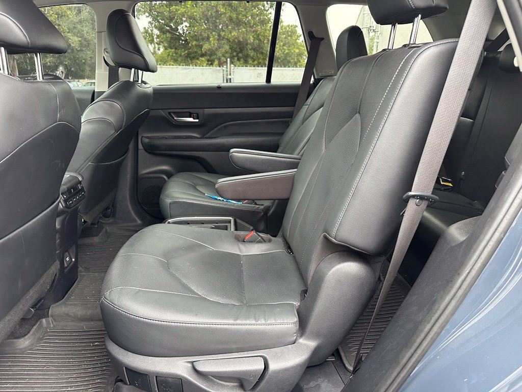 Certified 2024 Toyota Grand Highlander AWD image 8