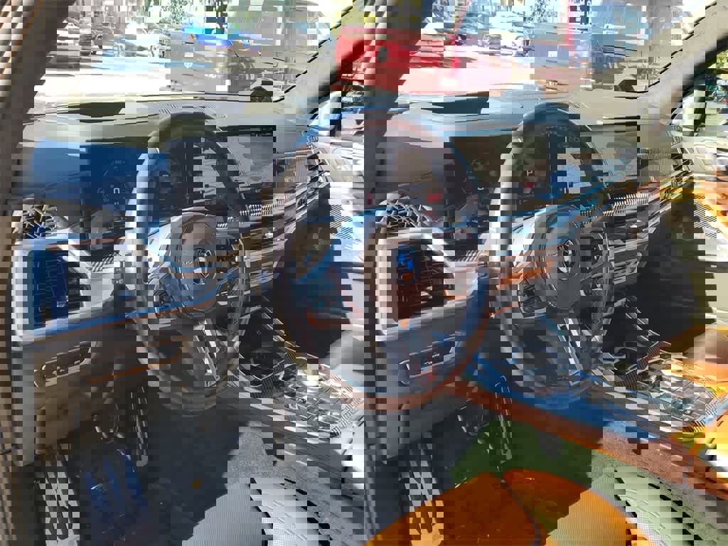 Used 2024 BMW X7 M60i w/ Executive Package image 24