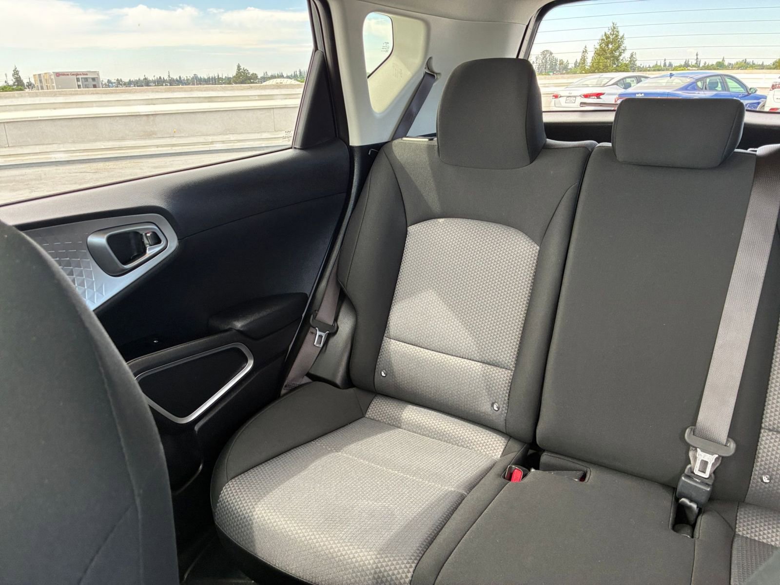 Used 2025 Kia Soul LX w/ LX Technology Package FWD image 35