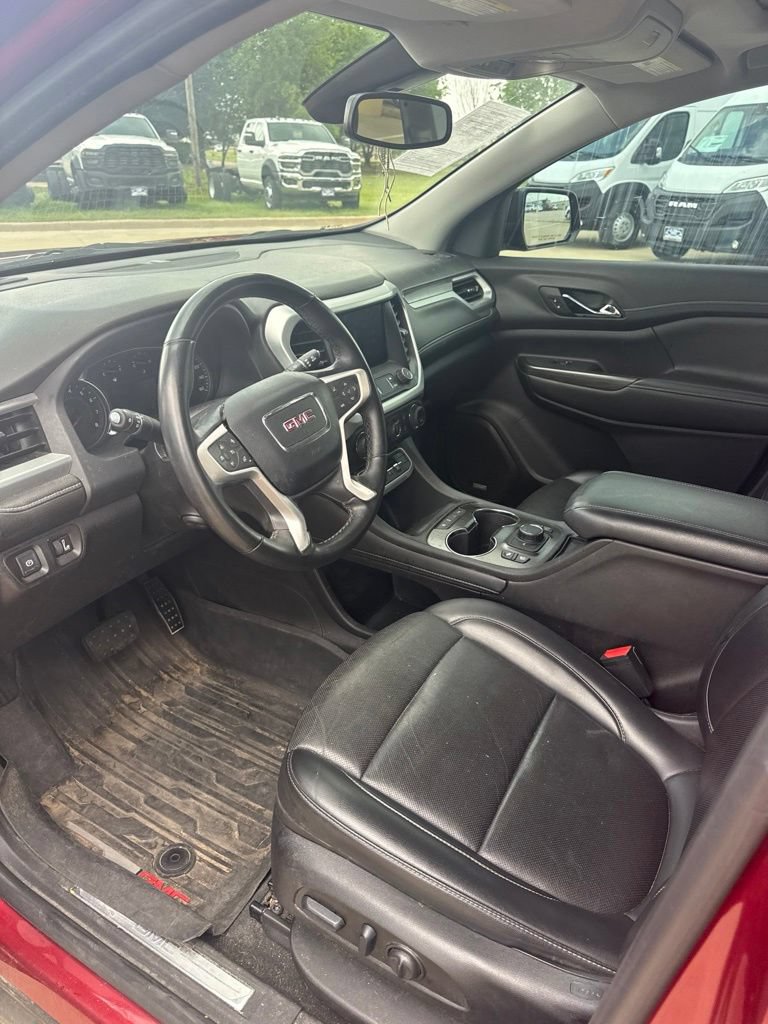 Used 2023 GMC Acadia SLT w/ Elevation Edition FWD image 9