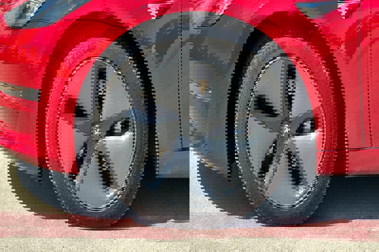 Used 2018 Tesla Model 3 Mid Range RWD image 12