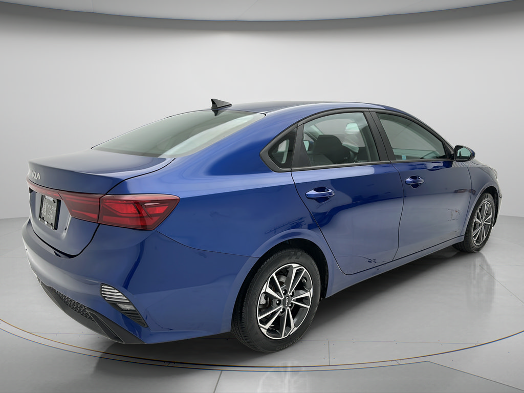 Used 2023 Kia Forte LXS FWD image 5
