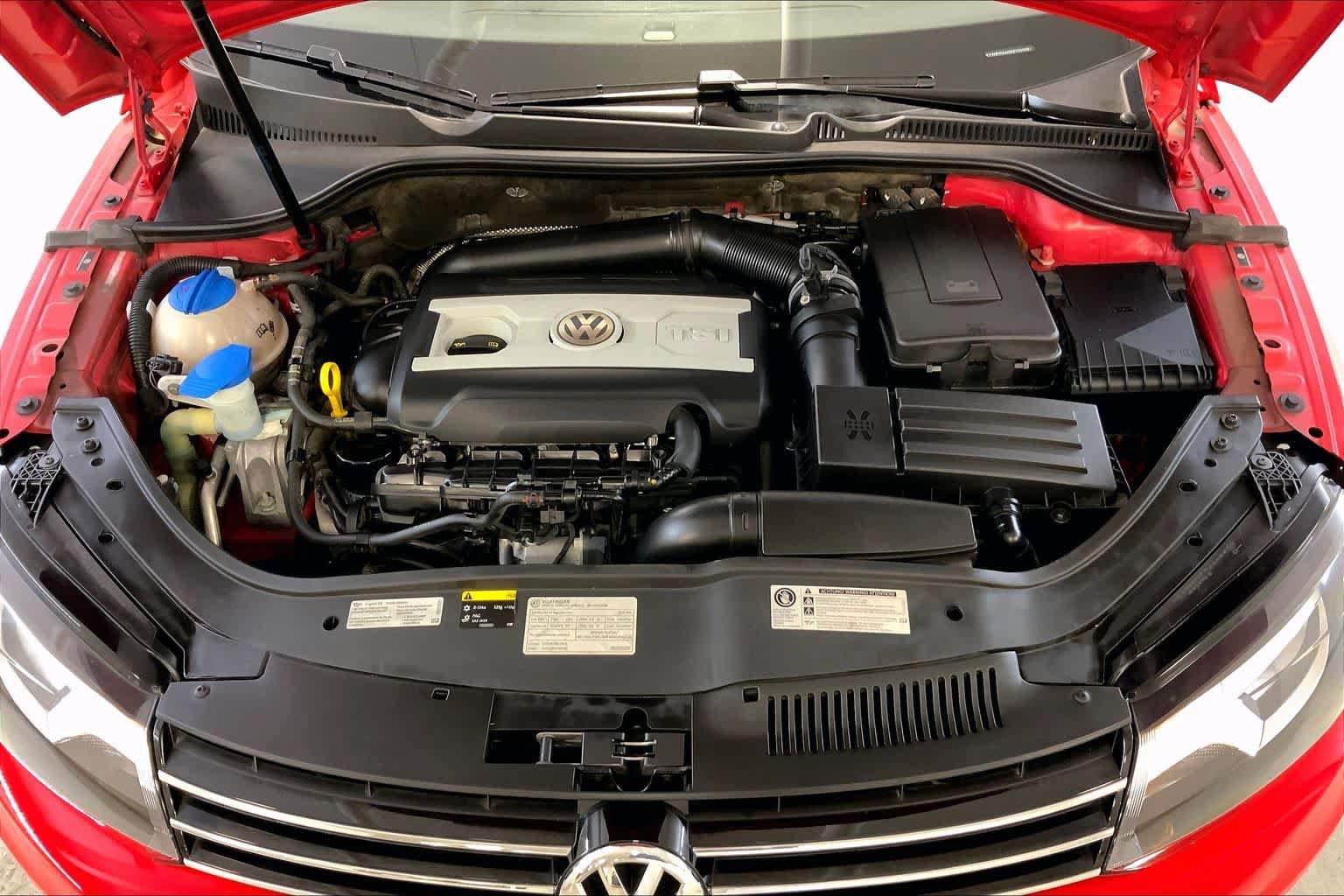 Used 2016 Volkswagen Eos Komfort FWD image 31