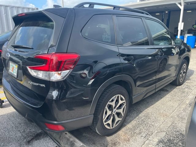 Used 2023 Subaru Forester Premium AWD/4WD image 3