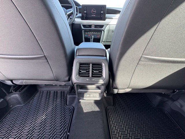 New 2027 Volkswagen Taos SEL AWD/4WD image 12