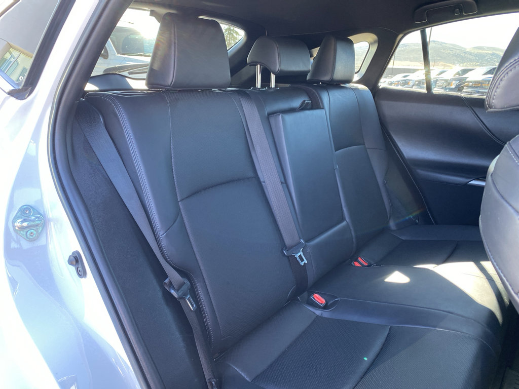 Used 2023 Toyota Venza Limited image 7