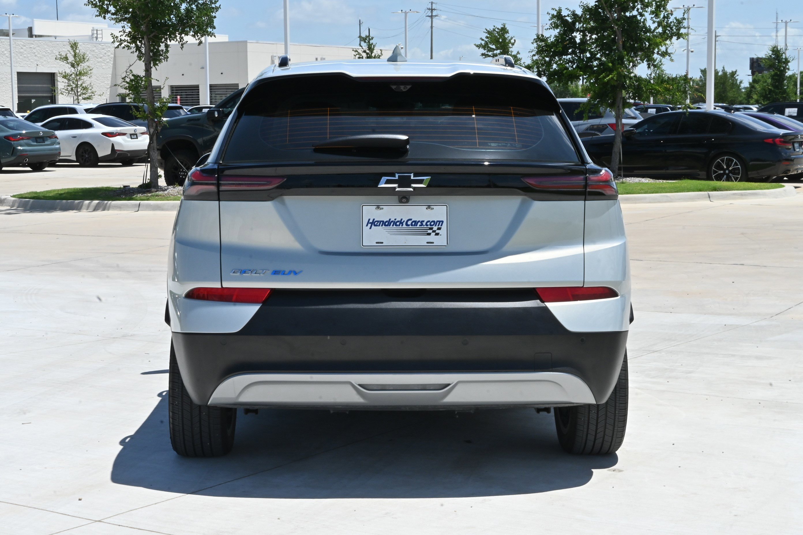 Used 2023 Chevrolet Bolt EUV Premier w/ Sun & Sound Package FWD image 8
