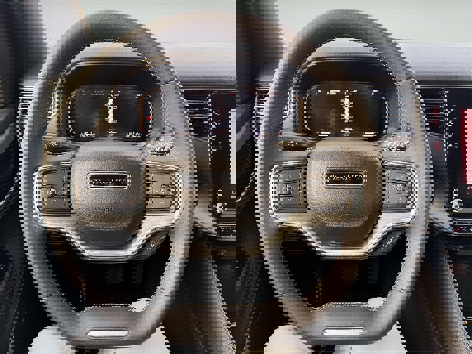 Used 2025 Jeep Wagoneer L 4WD image 15