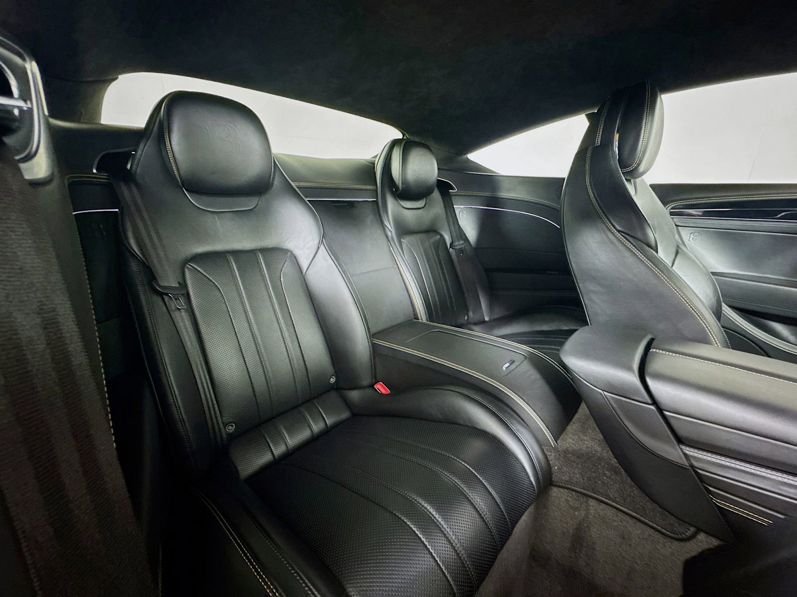 Used 2020 Bentley Continental GT image 25