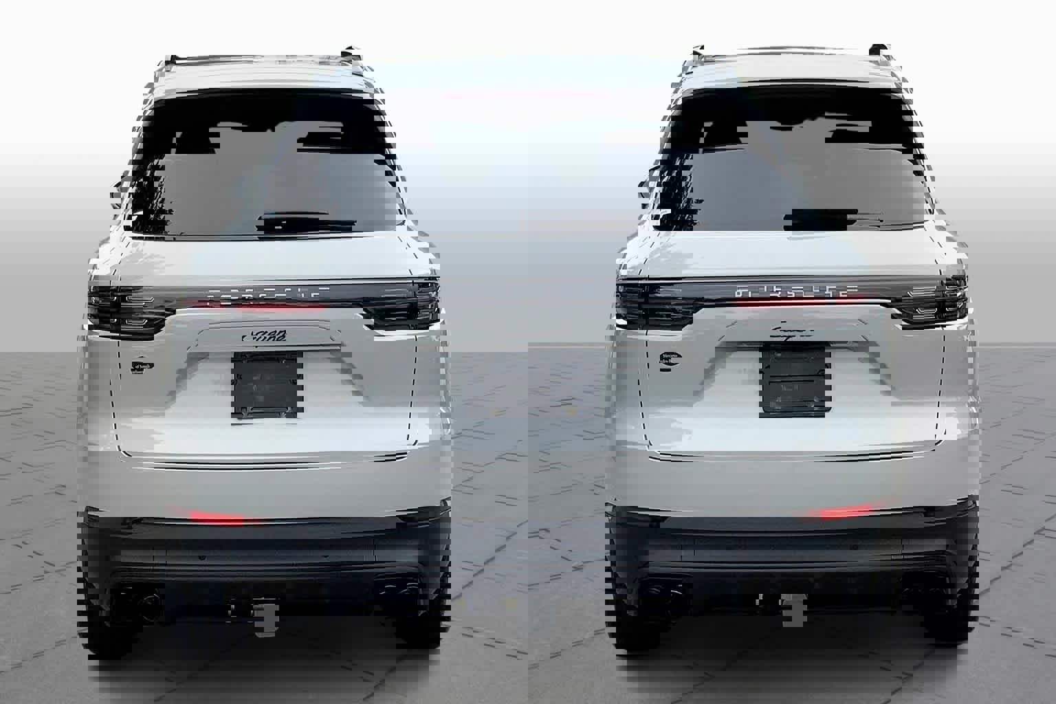 Used 2022 Porsche Cayenne Platinum Edition image 4