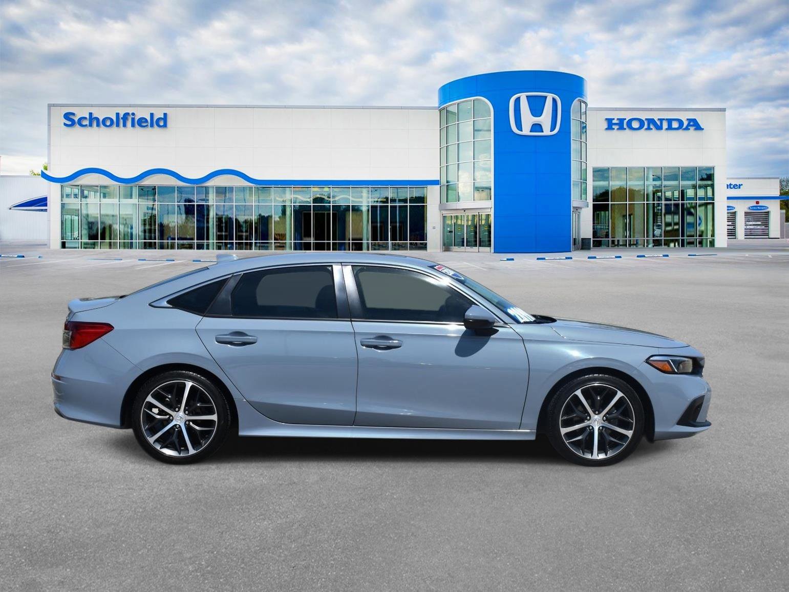 Used 2024 Honda Civic Touring image 2