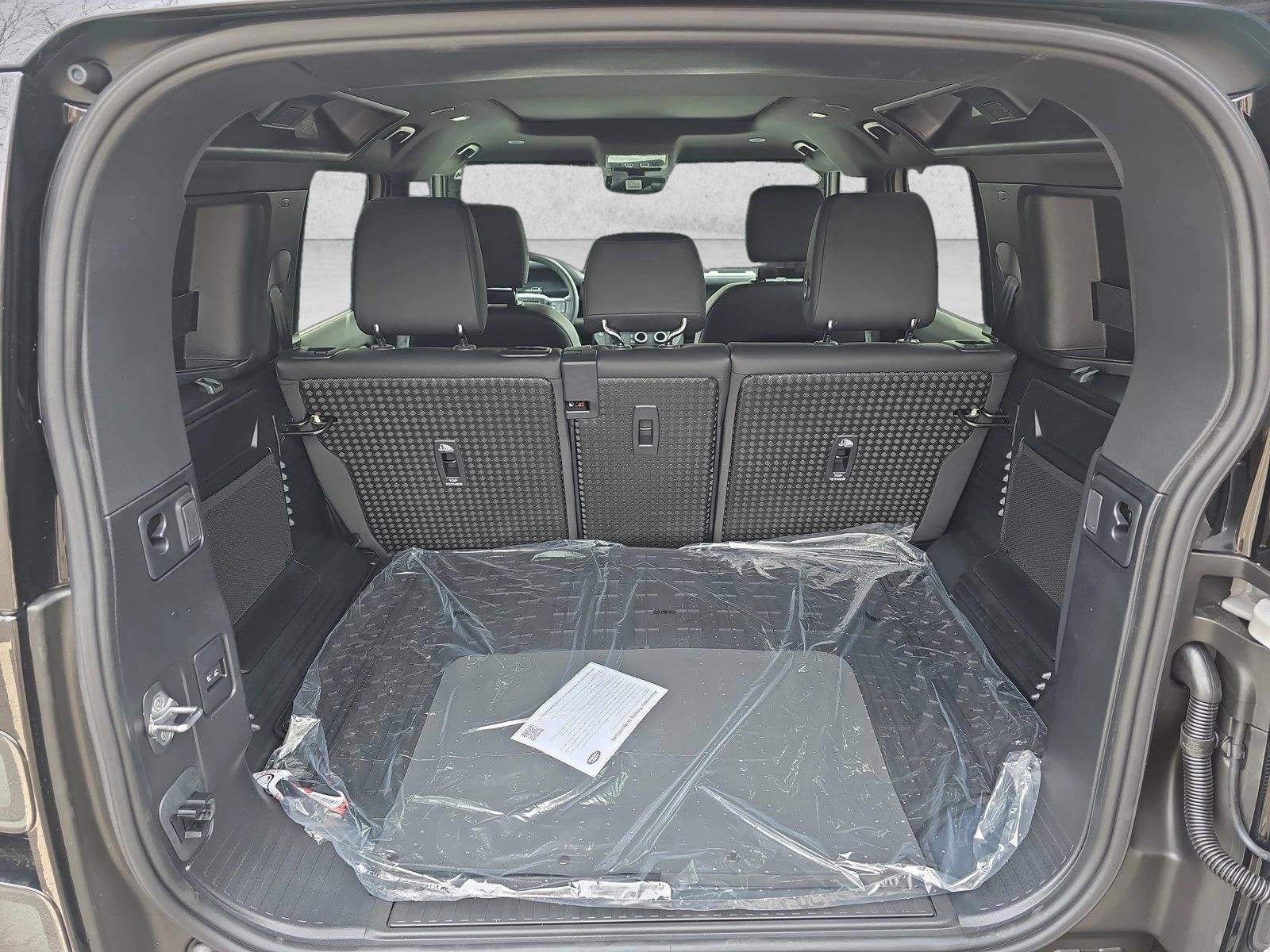 New 2026 Land Rover Defender 110 S AWD/4WD image 12