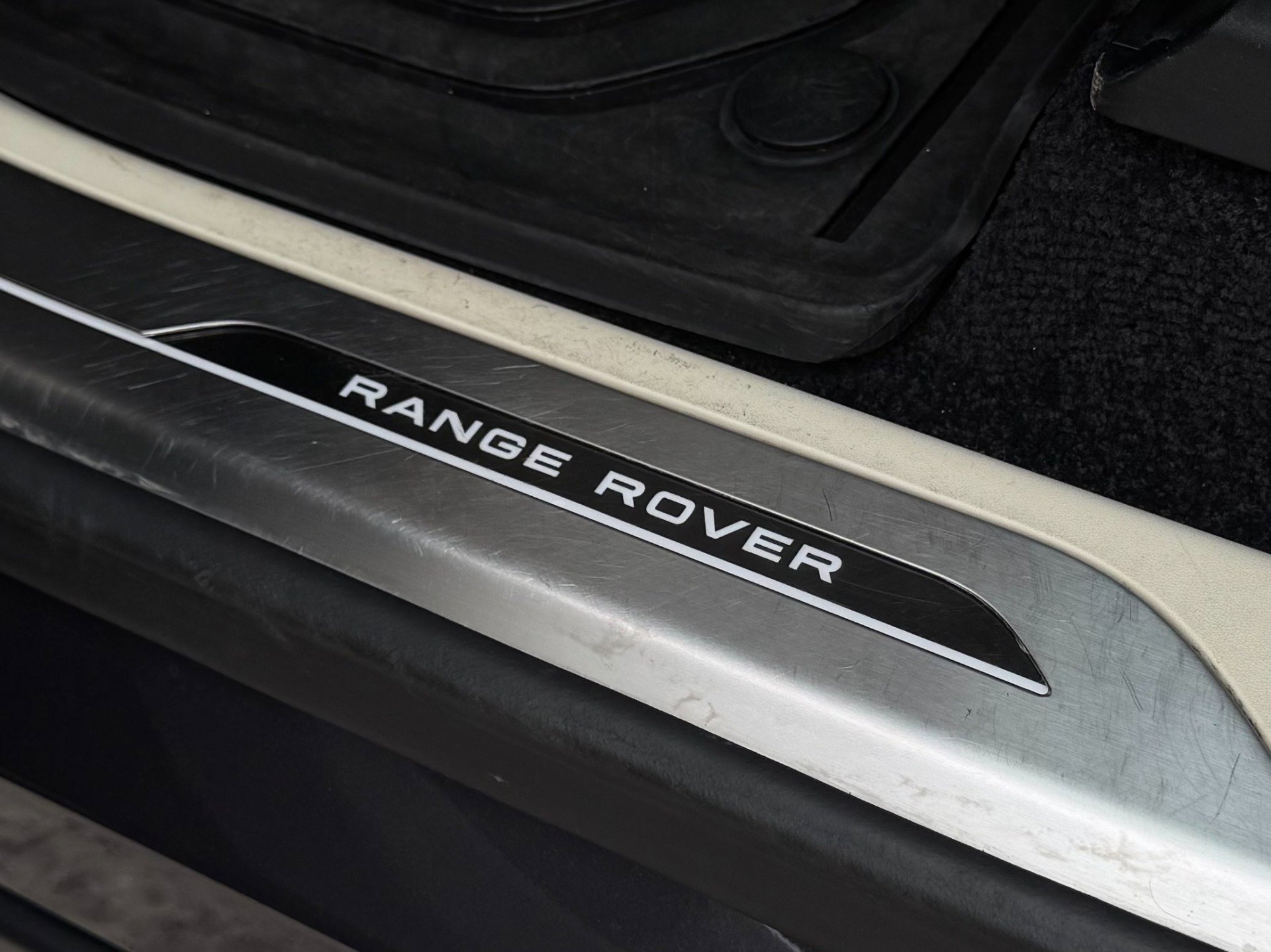 Used 2024 Land Rover Range Rover SE image 84