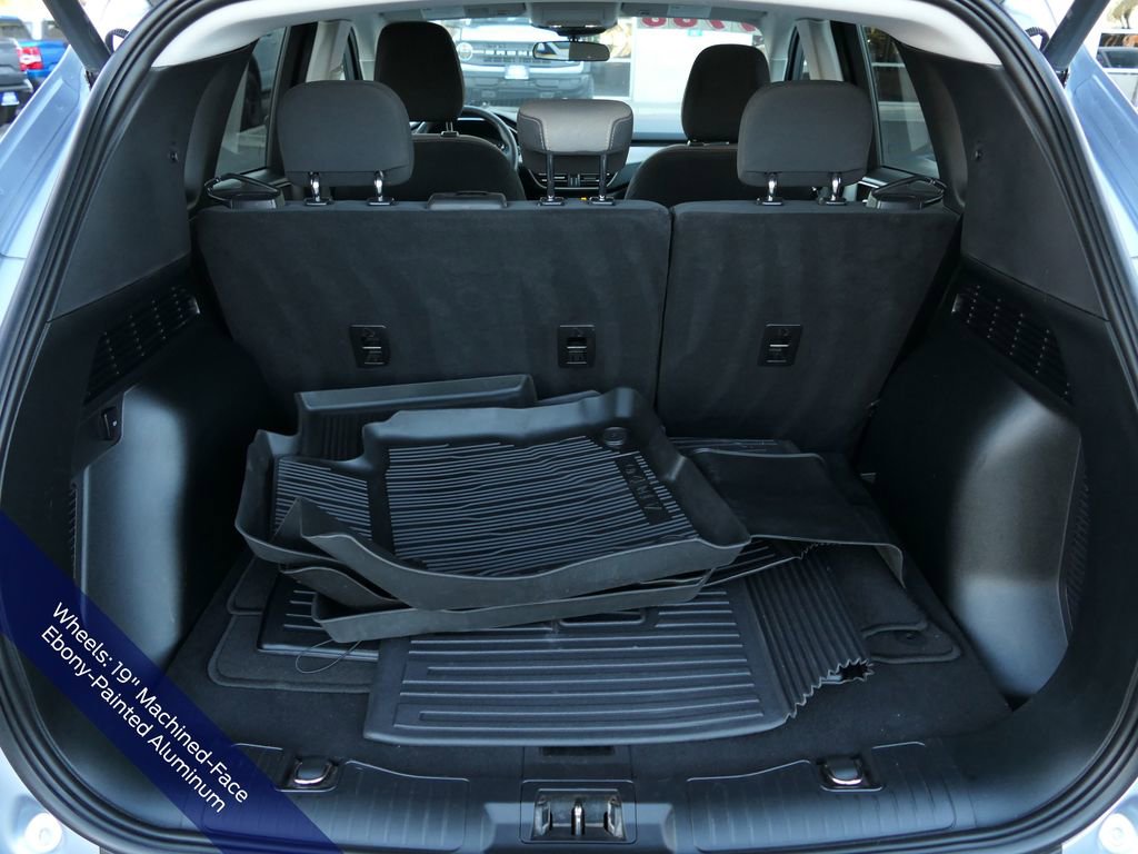 Used 2022 Ford Escape SE w/ SE Sport Appearance Package image 25