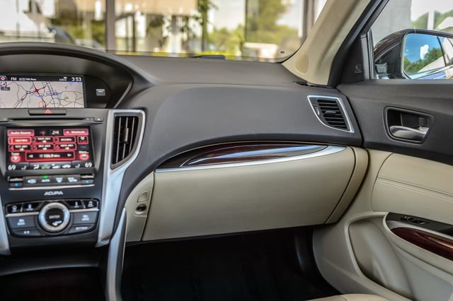 Used 2017 Acura TLX w/ Technology Package FWD image 38