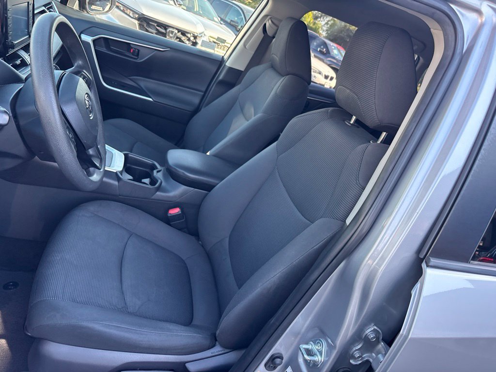 Used 2019 Toyota RAV4 LE w/ Carpet Mat Package FWD image 14