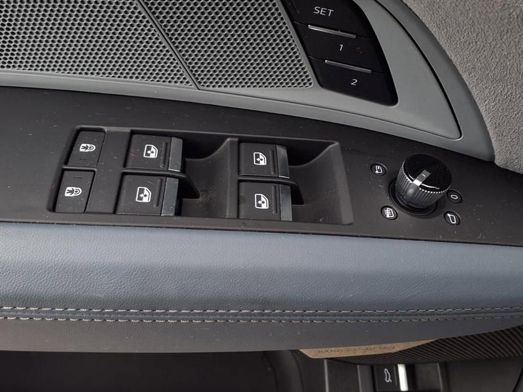 Used 2024 Audi RS e-tron GT image 9