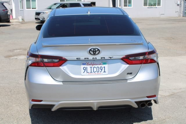 Used 2024 Toyota Camry SE FWD image 5