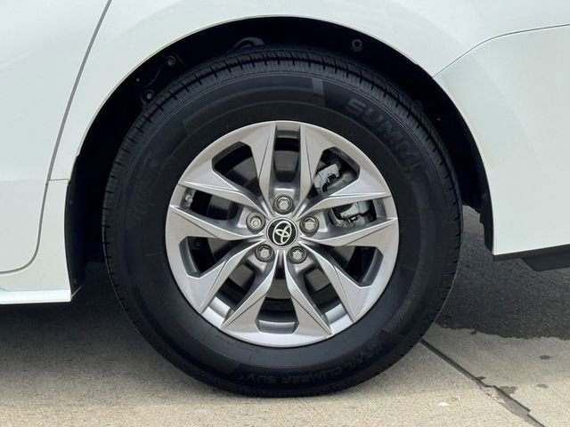 Used 2022 Toyota Sienna LE image 7